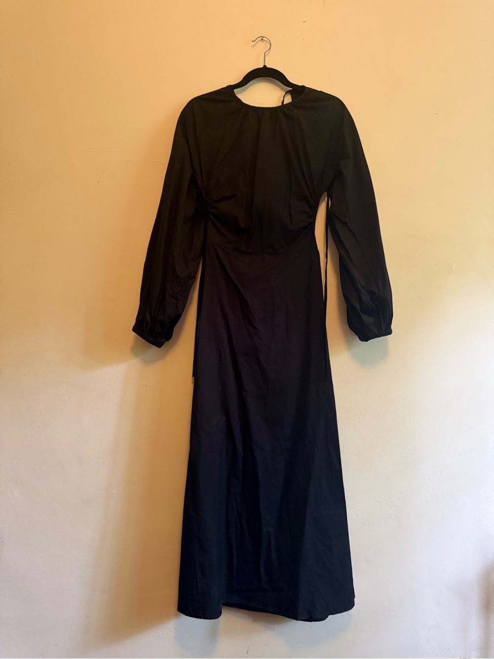 SLOAN Classic Black Long-Sleeve Maxi Dress